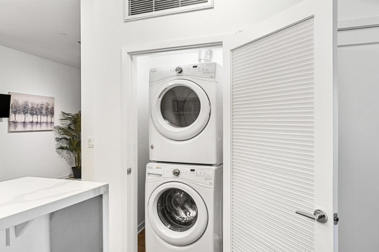 Beverly Grove Chic City Oasis 2 Bedroom Apt With Den 138 Los Ángeles Exterior foto