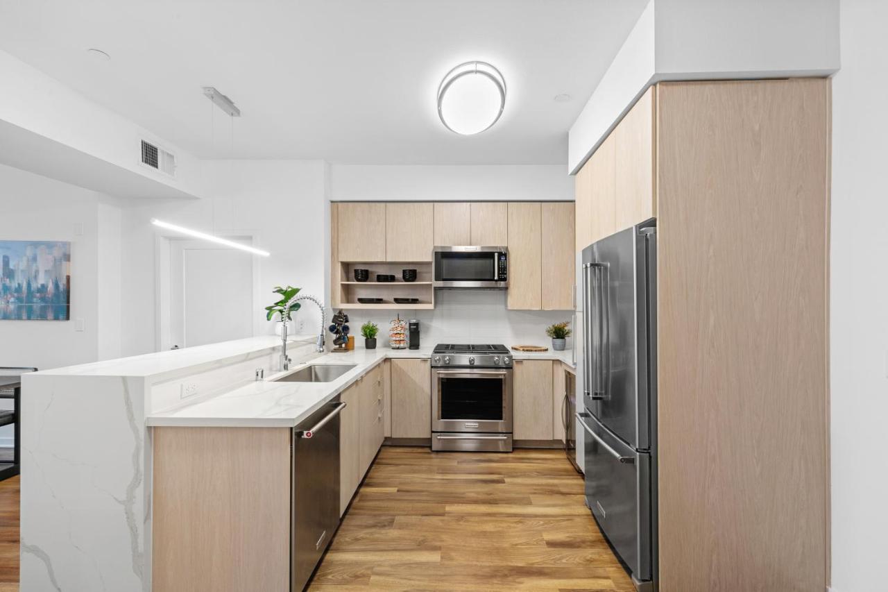 Beverly Grove Chic City Oasis 2 Bedroom Apt With Den 138 Los Ángeles Exterior foto